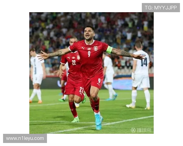 米特洛维奇，塞尔维亚锋霸！他用头球砸开质疑，征服英超，震撼亚洲