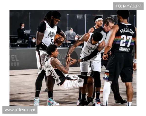 运动员爆料：更衣室趣事揭秘，队友间的笑料频现！