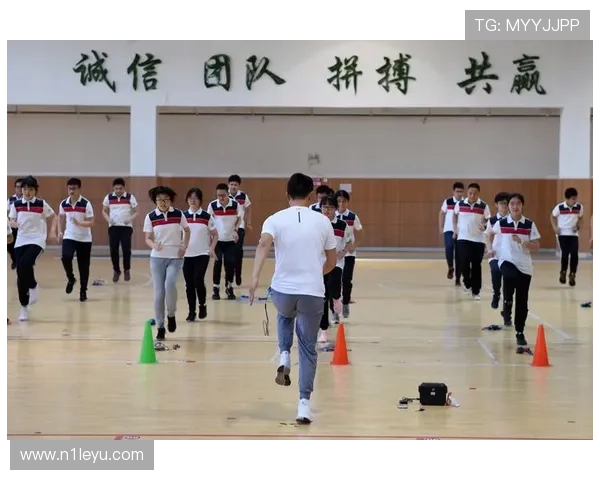 中长跑比赛规则解析:掌握这些要点轻松应对赛场挑战 中长跑比赛规则解析:掌握这些要点轻松应对赛场挑战